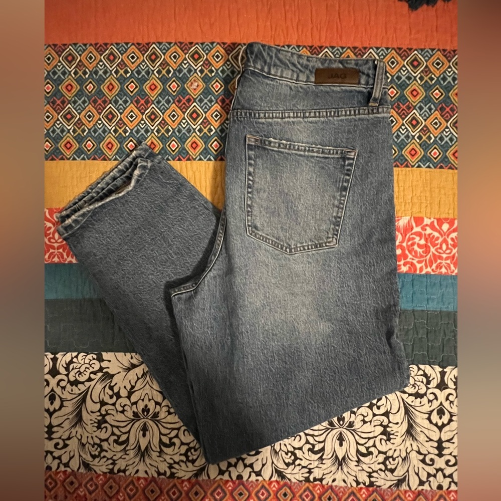 Jag Luna Mom Jean